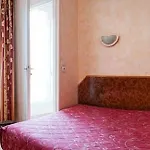 Otel Legendre